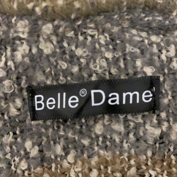 Poncho - Picture 5 of 5